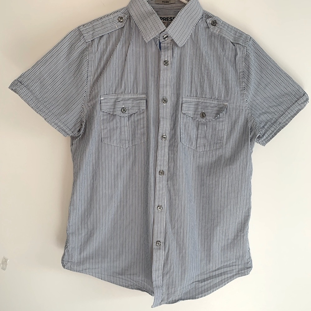 Express Fitted Casual Short Sleeve Button Up